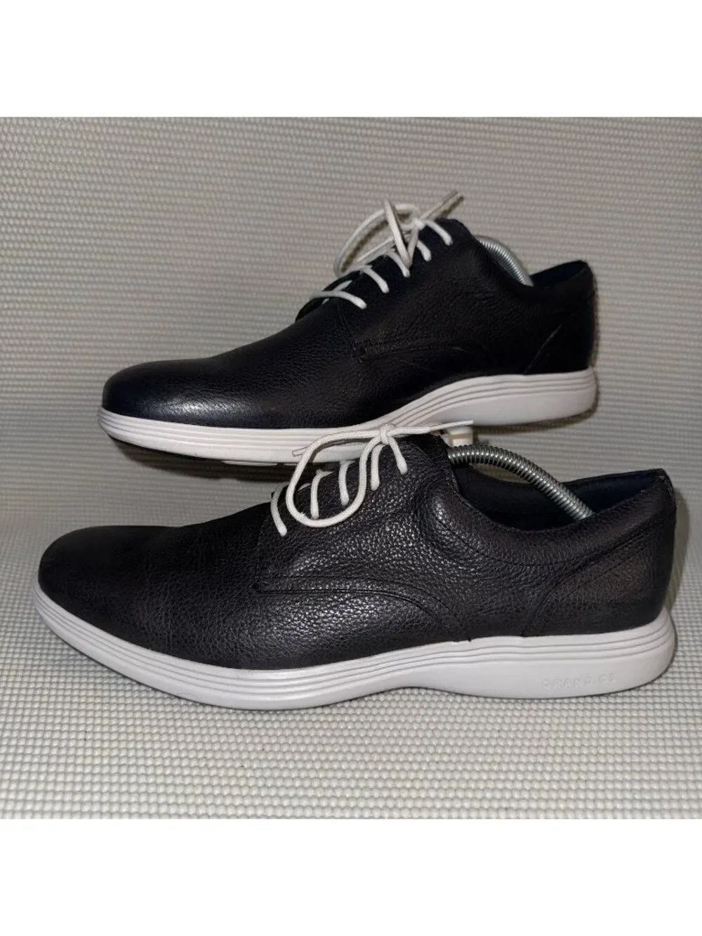 COLE HAANโGRAND TOUR Wingtip Oxford Shoes Black / Ivory C29413 Menโs Size 10.5 M